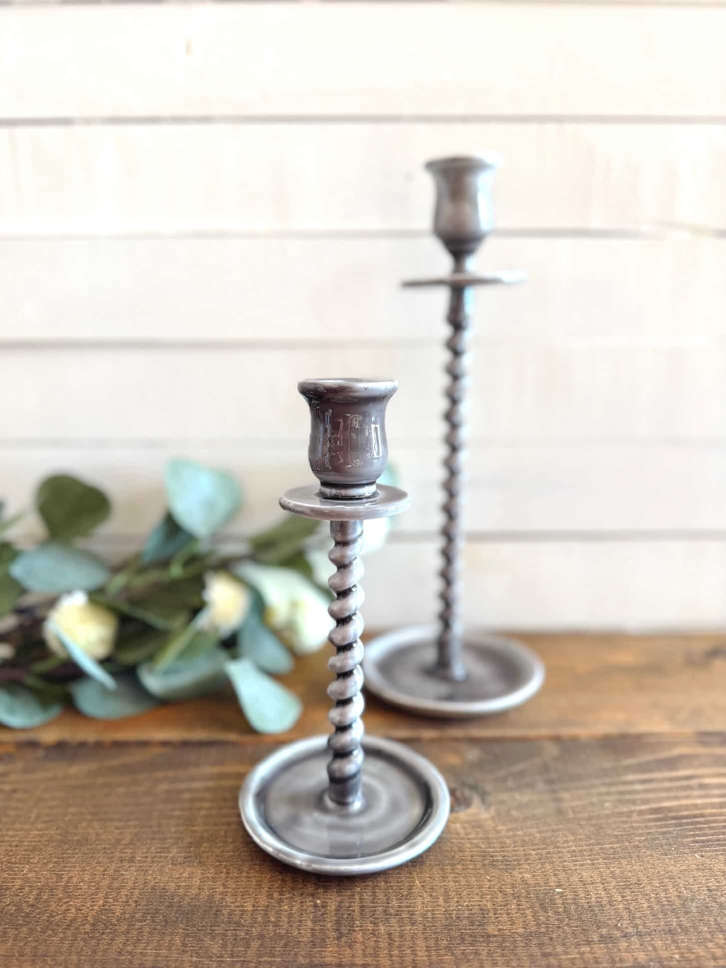 thumbnail interactive-video image 1 of Amish Forged Wrought Iron Large Twisted Towel Bar – 25.5 Inch – Strong & Sturdy USA Made 1 of 3