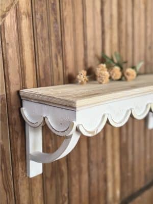 Scallop Edge White Shelf left corner