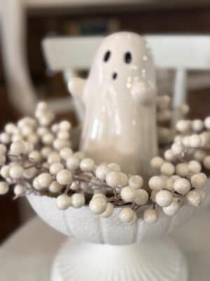Icy Snowdrop Berry Candle Ring