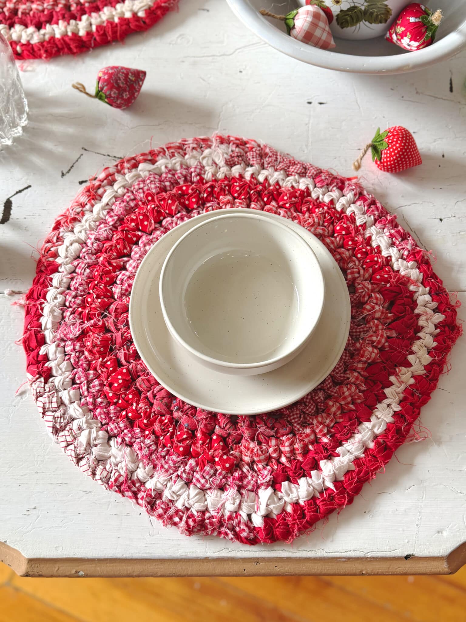 be-made-hays-ks-found-vintage-round-braided-placemat-red-gingham-top-view