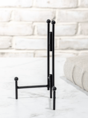 EASEL BLACK STRAIGHT BACK 8.25"